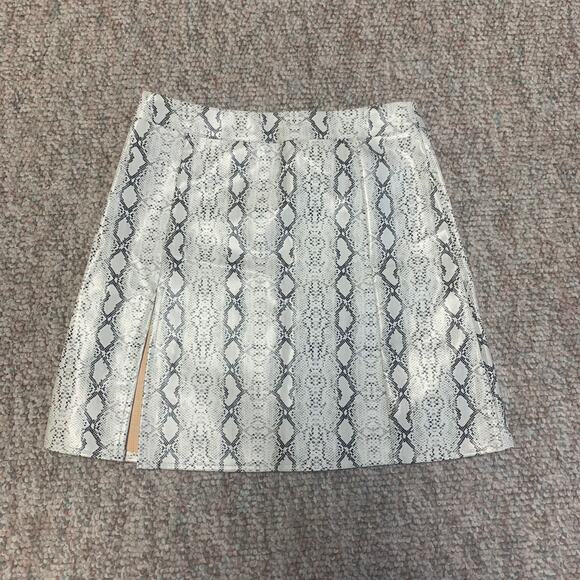 Princess Polly white snakeskin faux leather mini skirt size 0 - Picture 2 of 9